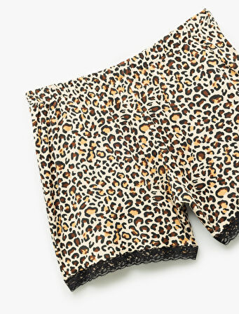 Dantel Detaylı Leopar Desenli Şort Pijama Altı