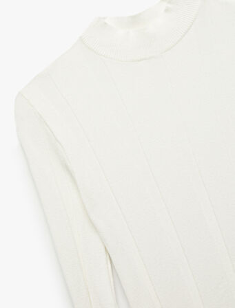 Dik Yaka Uzun Kollu Triko Kazak