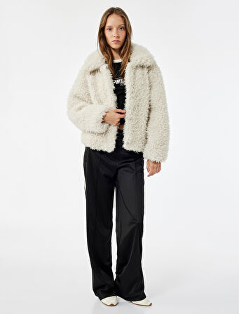 Oversize Uzun Kollu Klasik Yaka Peluş Ceket