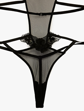 Rahat Kalıp V Yaka Askılı Çiçek Detaylı Dantelli Bodysuit