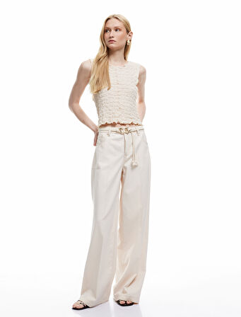 Bürümcük Kumaş U Yaka Kolsuz Dokulu Bluz