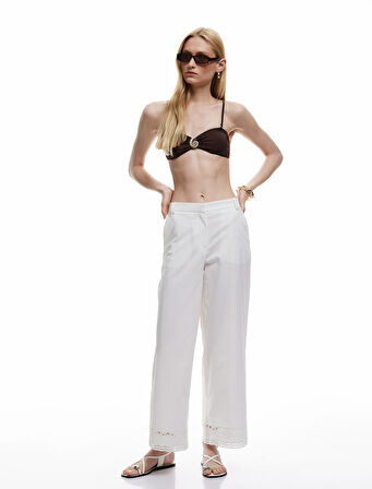 Viskon Kumaş Brodeli Fisto Detaylı Cepli Düz Bol Paça Pantolon