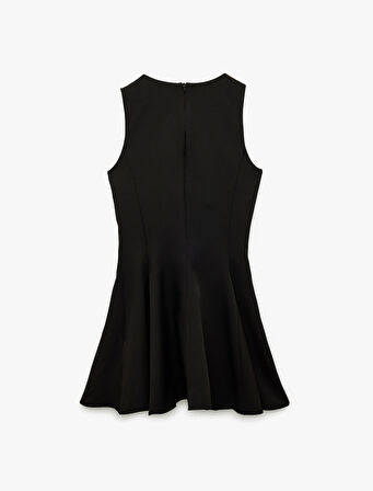 Kolsuz Fiyonklu Bağcıklı Yaka A Kesim Mini Elbise