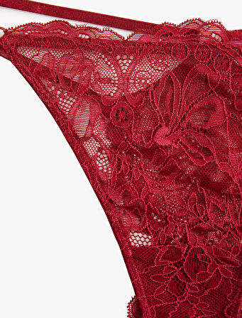 Rahat Kalıp Dantelli String Külot