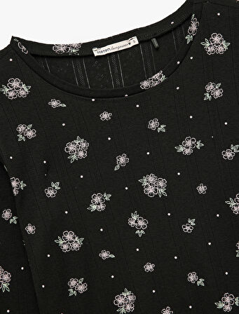 Pamuklu Uzun Kollu Yuvarlak Yaka Çiçekli Pijama Üstü