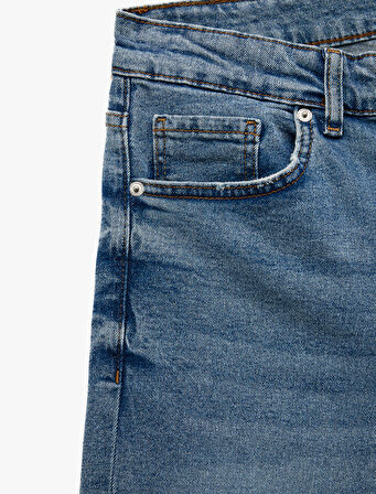 Katlamalı Paça Cep Detaylı Pamuklu Slim Fit Jean Şort