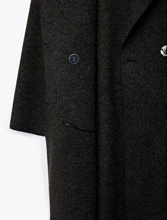 Kuşak Detaylı Düğmeli Kruvaze Uzun Kollu Kaşe Kaban