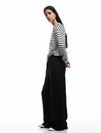 Beli Bağcıklı Bol Kalıp Cepli Geniş Paça Pantolon