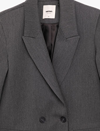 Uzun Kollu Viskon Karışımlı Kruvaze Yaka Oversize Blazer Ceket