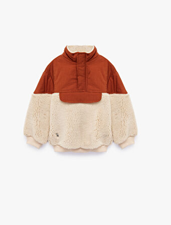 Dik Yaka Kumaş Detaylı Uzun Kollu Kanguru Peluş Mont