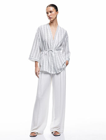 Rahat Kalıp Kemer Detaylı 3/4 Geniş Kollu Uzun Kimono