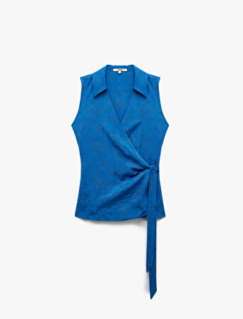  Viskon Kumaş Bağlama Detaylı Kolsuz Kruvaze Çiçekli Gömlek