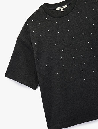 Kısa Kollu Bisiklet Yaka Taş Detaylı Tişört