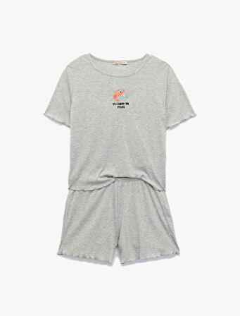 Rahat Kalıp Kısa Kollu Bisiklet Yaka Nakışlı Şortlu Pijama Takımı