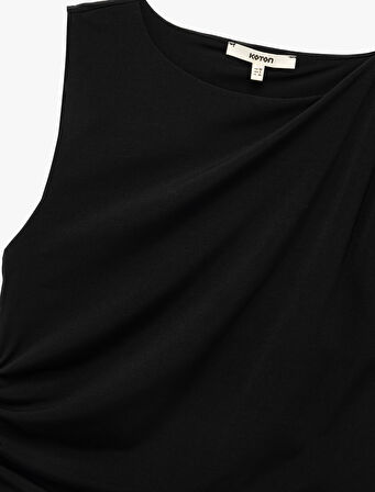 Krep Kumaş Slim Fit Drape Detaylı Bisiklet Yaka Kolsuz Bluz
