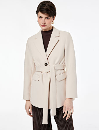 Cepli Düğmeli Kemer Detaylı Uzun Kollu Kaşe Ceket