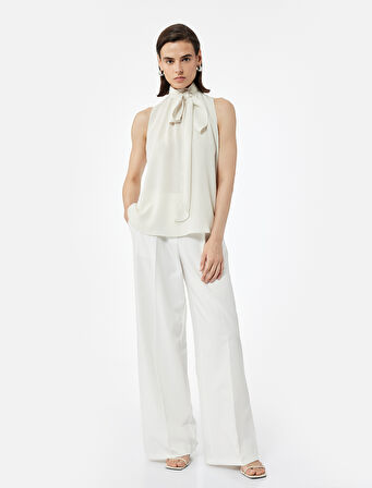 Bağlamalı Dik Yaka Kolsuz Bluz 