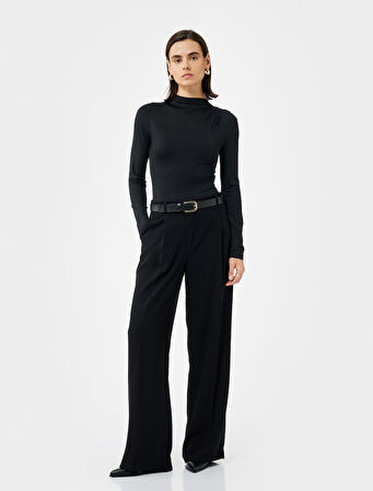 Slim Fit Hafif Dik Yaka Drape Detaylı Uzun Kollu Bodysuit