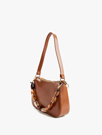 Aksesuar Detaylı Fermuarlı Askılı Suni Deri Omuz Çantası