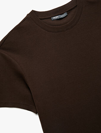 Kısa Kollu Bisiklet Yaka Pamuklu Dar Kalıp Tişört