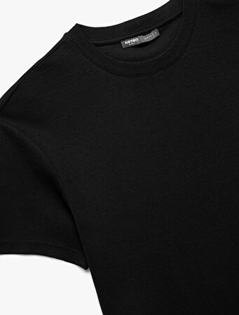 Kısa Kollu Bisiklet Yaka Pamuklu Dar Kalıp Tişört