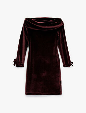 Fiyonk Detaylı Uzun Kollu Düşük Omuz Askılı Kadife Elbise