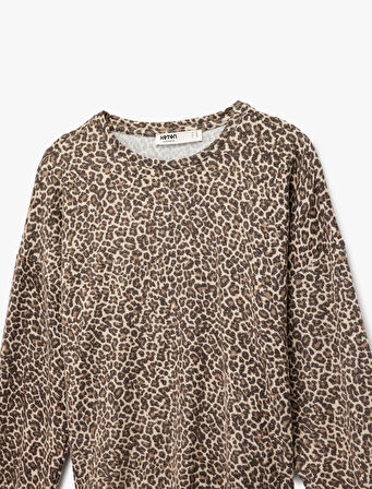 Leopar Desenli Uzun Kollu Bisiklet Yaka Viskon Karışımlı Pijama Üstü