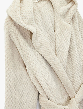 Uzun Kollu Kapüşonlu Kemerli Peluş Sabahlık