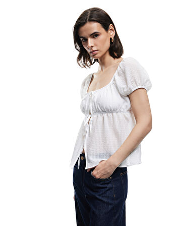 Kısa Kollu Balon Kollu Önden Bağlamalı Fiyonklu Bluz