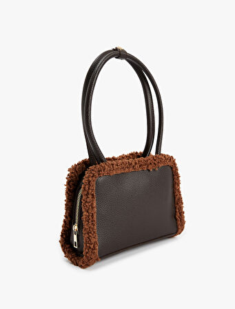 Peluş Detaylı Fermuarlı Saplı Suni Deri Omuz Çantası