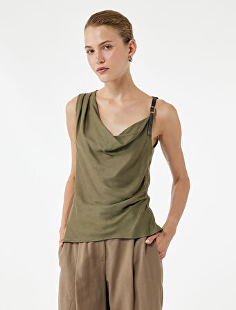 Keten Karışımlı Aksesuar Detaylı Degaje Yaka Kolsuz Bluz