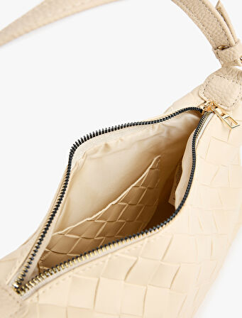 Örgü Detaylı Fermuarlı Askılı Suni Deri Omuz Çantası