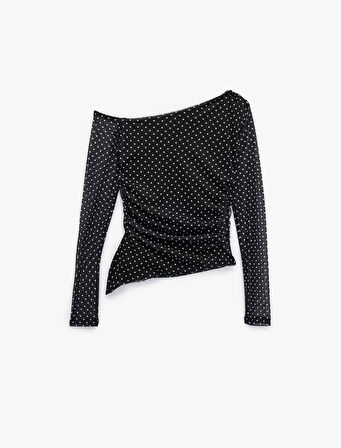 Asimetrik Yaka Uzun Kollu Puantiyeli Tişört