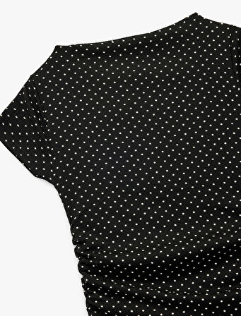 Puantiyeli Dik Yaka Kısa Kollu Slim Fit Bürümcük Drapeli Tişört
