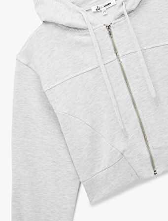 Rahat Kalıp Cep Detaylı Kapüşonlu Fermuarlı Crop Sweatshirt