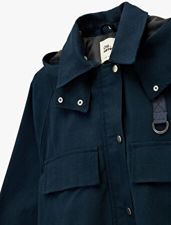 Kapüşonlu Uzun Kollu Çıtçıt Düğmeli Cepli Fermuarlı Ceket