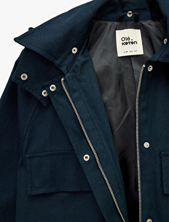 Kapüşonlu Uzun Kollu Çıtçıt Düğmeli Cepli Fermuarlı Ceket