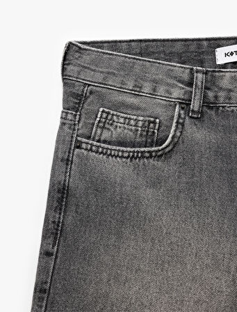 Cepli Kesik Detaylı Pamuklu Denim Şort
