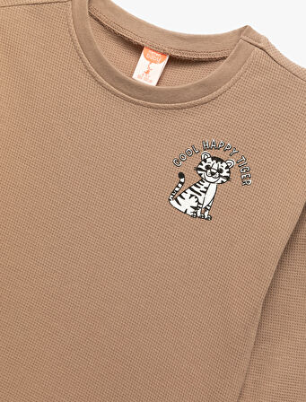 Pamuklu Kedi İşlemeli Bisiklet Yaka Uzun Kollu Tişört