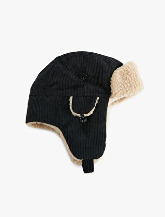 Peluş Detaylı Kadife Pilot Şapka