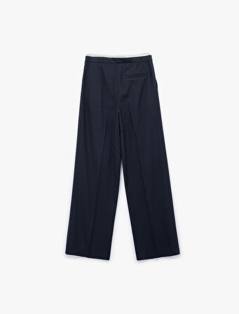 Ekstra Kumaş Detaylı Beli Bağlamalı Cepli Geniş Paça Baggy Pantolon