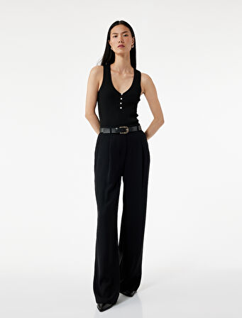 Düğmeli Derin V Yaka Kolsuz Triko Atlet