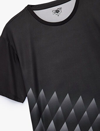 Rahat Kesim Kısa Kollu Desenli Bisiklet Yaka Spor Tişört