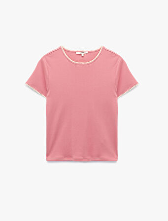 Pamuklu Slim Fit Kısa Kollu Bisiklet Yaka Kroşe Detaylı Tişört