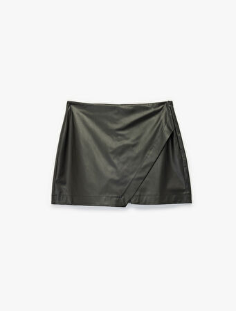 Slim Fit Asimetrik Kesim Kruvaze Suni Deri Şort Etek