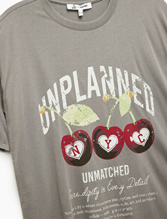 Kısa Kollu Bisiklet Yaka Kiraz Baskılı Oversize Tişört