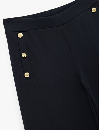 Düğme Detaylı Uzun Geniş Paça Kumaş Pantolon