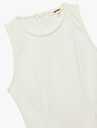 Slim Fit Bisiklet Yaka Kolsuz Peplum Bluz