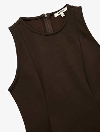 Slim Fit Bisiklet Yaka Kolsuz Peplum Bluz