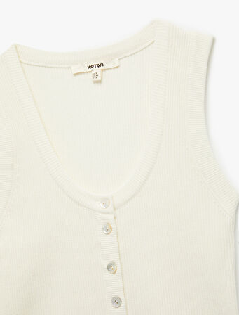 Kolsuz Düğmeli U Yaka Triko Atlet